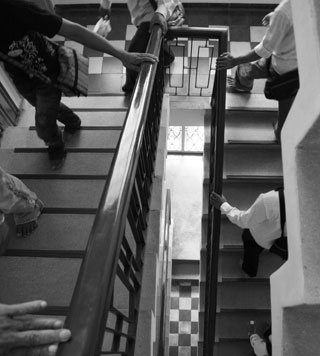 03-Escalier-du-Centre-Bophana_GEN
